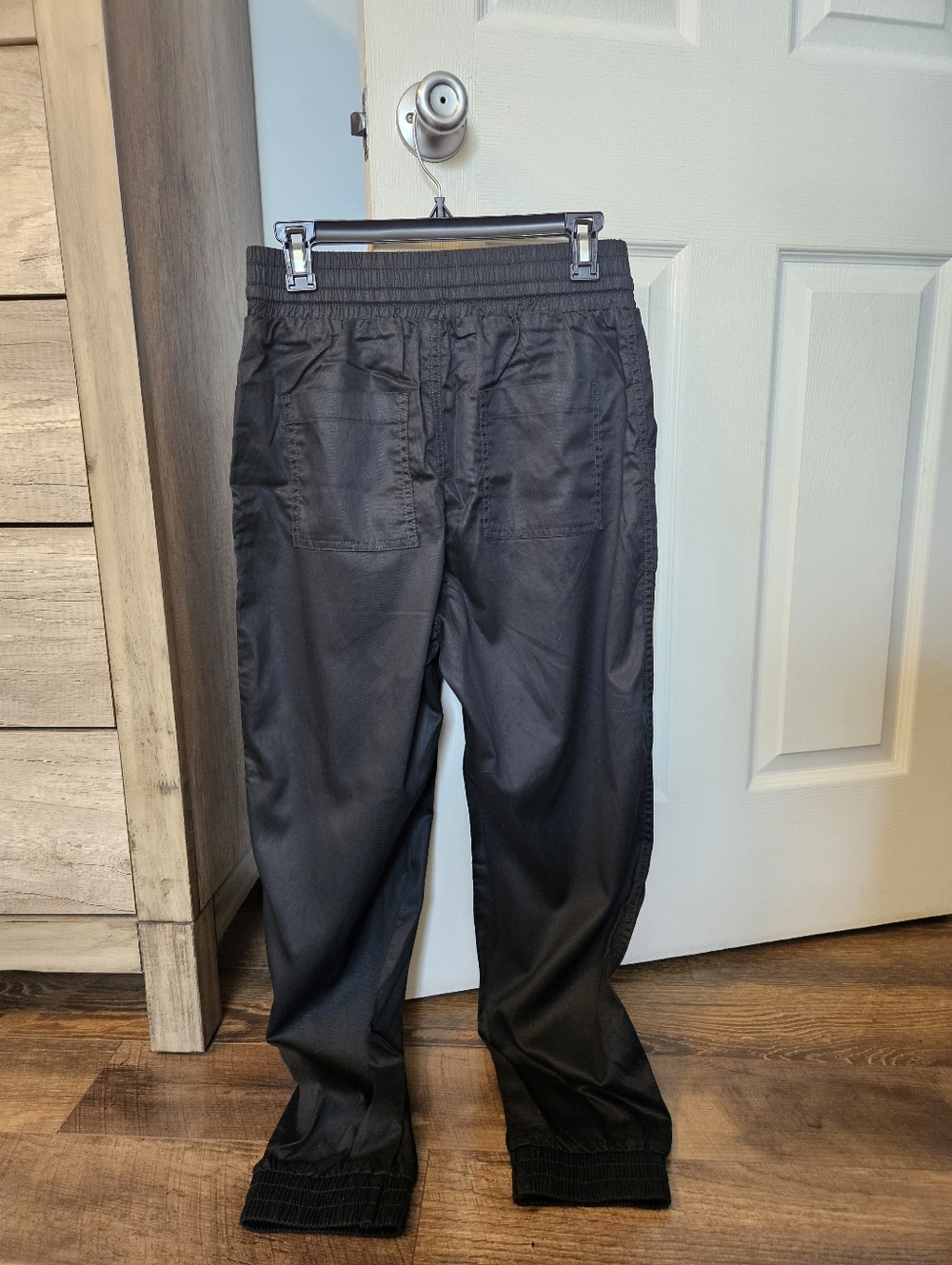 Black Drawstring Cargo Jogger Pants - Picture 4 of 10